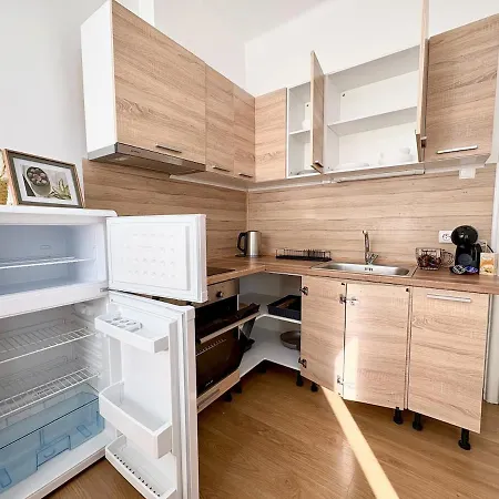 Seaside 2br Free Parking Διαμέρισμα *