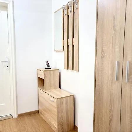 Seaside 2br Free Parking Διαμέρισμα *